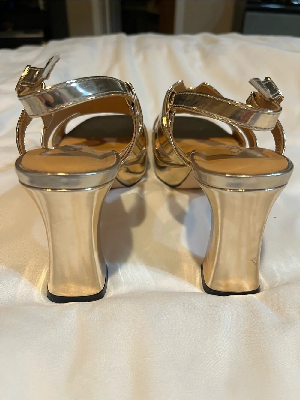 Gold metallic Platform Block Heel Sandals dress strap shoe square toe EUC size 6